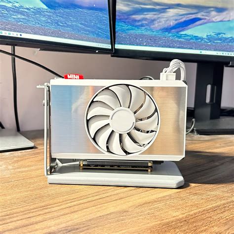 Alienware Graphics Card Dock 的图像结果