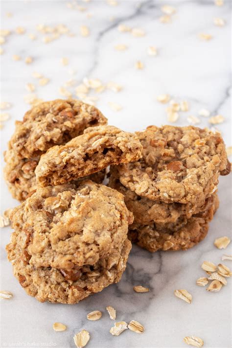 Oatmeal Cinnamon Chip Cookies • Sarahs Bake Studio