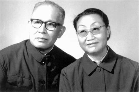 2006年王光美去世 毛泽东后人吊唁