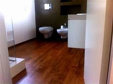 parquet teak bagno pavimento in teak massello in bagno arte e parquet parquet teak bagno pavimento in teak massello in bagno arte e parquet