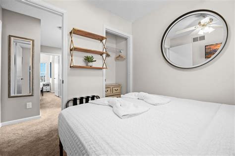 COZY RETREAT NEAR DOWNTOWN LOU AND ATTRACTIONS, LOUISVILLE