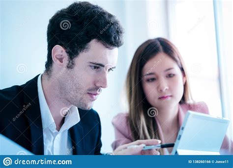 Business Man Pointing at Computer 的图像结果