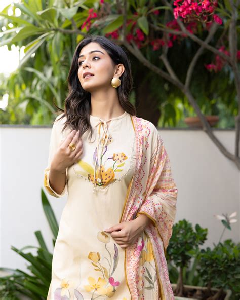 Printed Yellow Suit Set – Ambraee