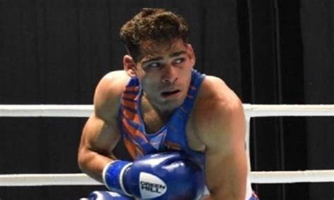 World Boxing C'ships: Hussamuddin, Naveen cruise to pre-quarterfinals ...