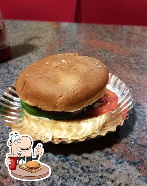 Sri Raghavendra Bakery & family ice cream parlour, Ripponpet ...