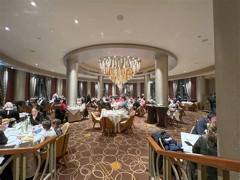 manhattan-restaurant-wide-angle – AirMagique – European Theme Parks ...