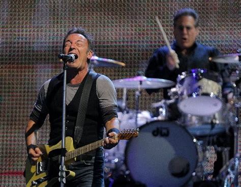 Bruce Springsteen to perform entire albums at Madison Square Garden ...