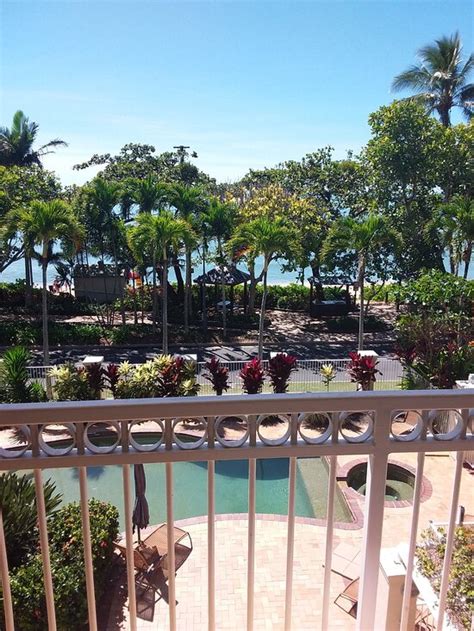 SEASHELLS (Trinity Beach, Cairns Region) - Apartment Reviews & Photos ...