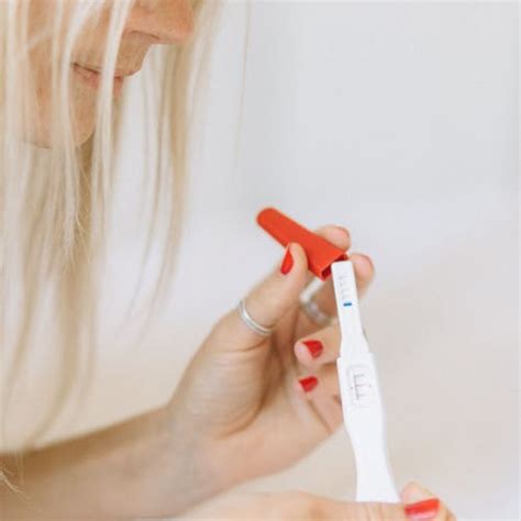 Prueba de embarazo on sale positiva linea tenue