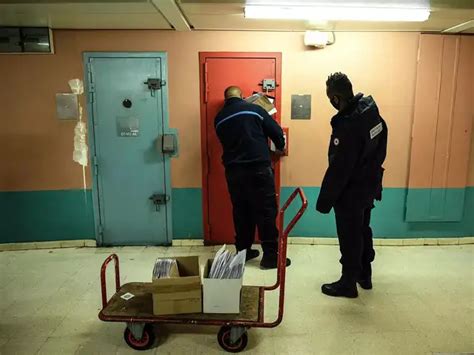 French Election : Prisoners prep to vote in French presidential ...
