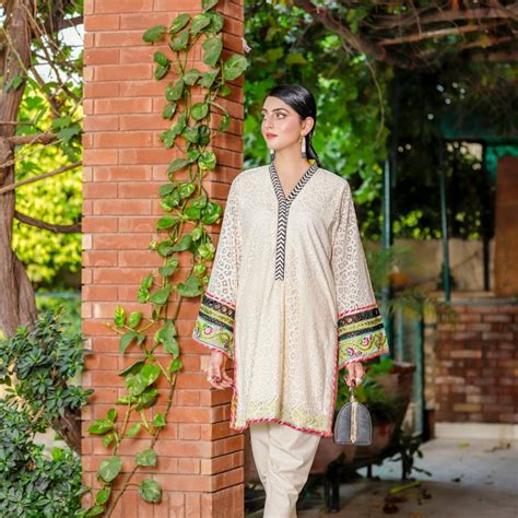Ethnic co-ord sets to flaunt this wedding season