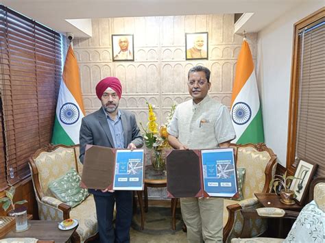 Montra Electric Becomes First OEM to Partner with Government's NHEV ...