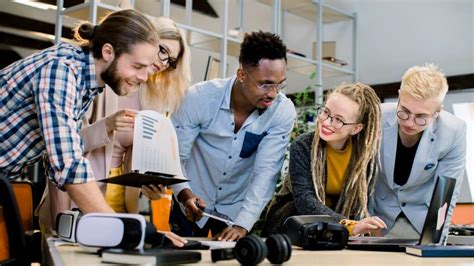 Work Culture Pics 的图像结果