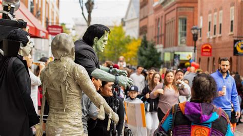 Salem Haunted Happenings Special Service Train