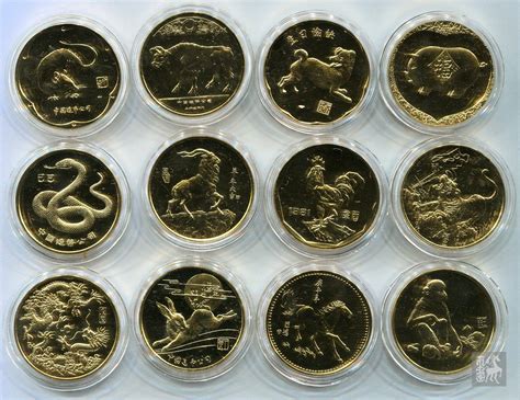 新浪收藏-1981年上海造币厂十二生肖纪念章十二枚（带盒）