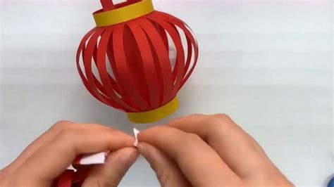 小学生手工灯笼制作方法，如何制作简单的灯笼_好看视频