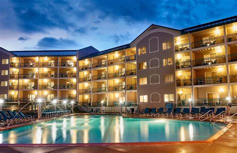 Celebrate New Year's Eve 2026 in Lake Geneva: Events, Fireworks, and Tips