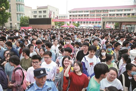 滁州日报多媒体数字报刊我市28755名考生迎战高考