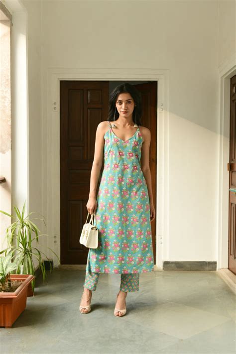 Shilpi Handicrafts: Women's exclusive range of suits, dresses and more