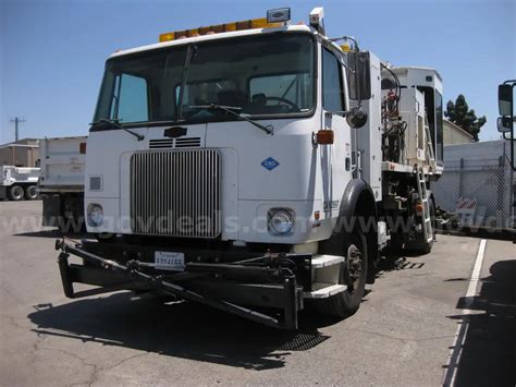 2006 Autocar Xpeditor WX Striping CNG Truck | AllSurplus