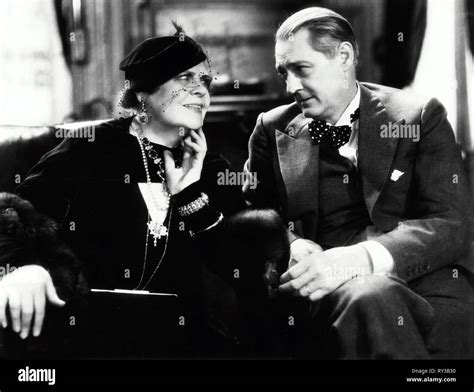 DRESSLER,BARRYMORE, DINNER AT EIGHT, 1933 Stock Photo - Alamy