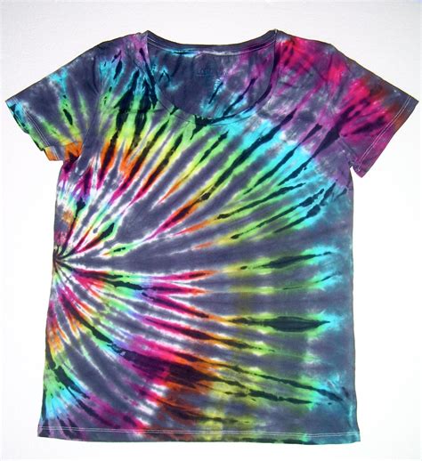 Tie Dye Shirt/ Women's Large Scoopneck/ Inverted Rainbow