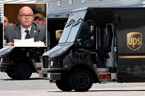 UPS, FedEx, USPS cut rates ahead of holidays