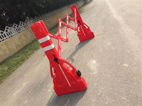 Expandable Barrier - H2-MB-1 Expandable Metal Barricade Manufacturer ...
