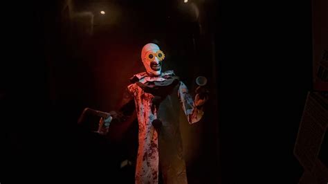 Escape Art the Clown in the Terrifier House at Halloween Horror Nights ...
