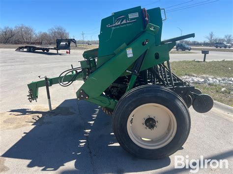 Small No-Till Drill Seeder 的图像结果