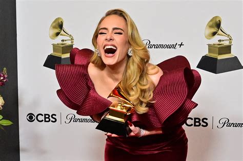 Adele anuncia que se retira una larga temporada de los escenarios para descansar y "vivir la ...