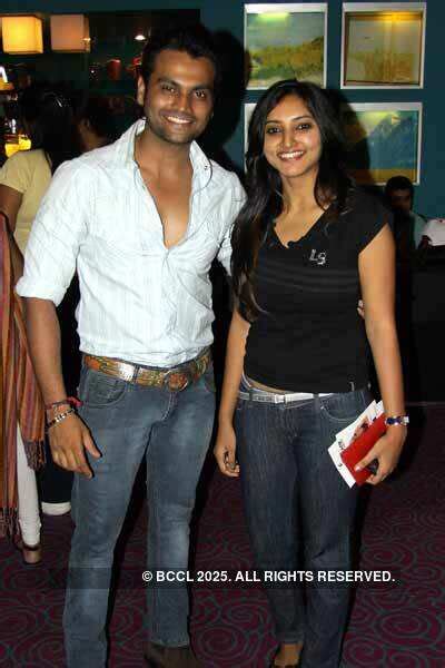 'Bounty Hunter' Movie Photos | 'Bounty Hunter' Movie Stills | 'Bounty ...