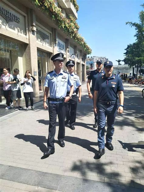 8名意大利警员受中国公安部邀请与中国公安民警共同开展联合巡逻 - 闲时米兰