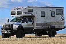Ford Earthroamer by The Ford F 750 Based Earthroamer Xv Hd Is A 1 5 Million Ford Earthroamer