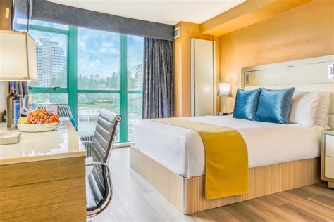 Home - Executive Plaza Hotel