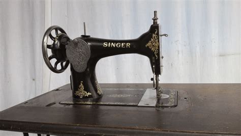 Image result for Machine Singer Ancienne Prix