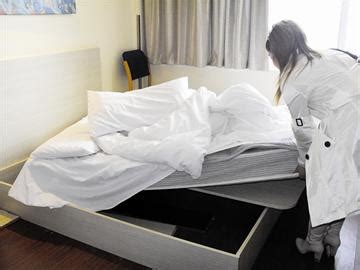 普拉提大器械器材小白床瑜伽多功能滑动床半高架二合一白色核心床-阿里巴巴