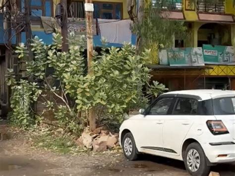 104 voters from 21 castes registered at single Narela address; On ...