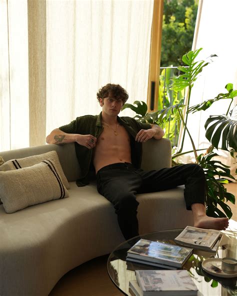 Luca Schaefer-Charlton | i was basically naked just to take this 😳😂 | Instagram