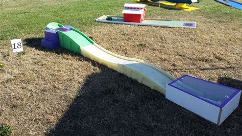 Plastic Loop Mini Golf Homemade 的图像结果