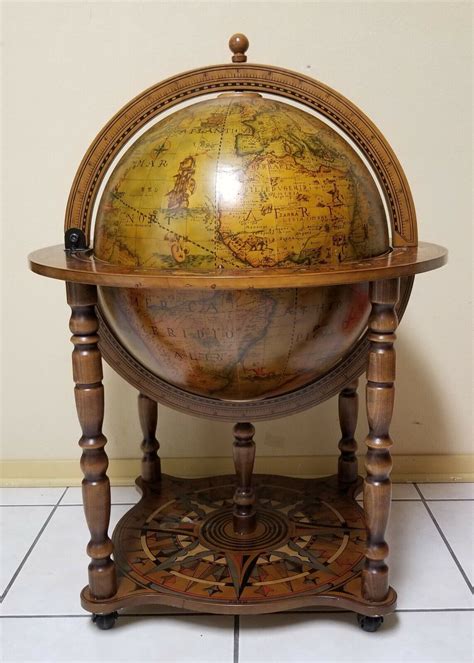 Antique Floor Globes - Carpet Vidalondon