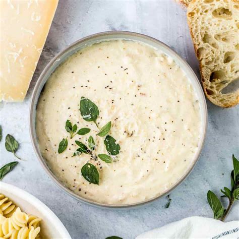 Can I Use Mozzarella Instead of Parmesan for Alfredo Sauce? - Eatgap.com