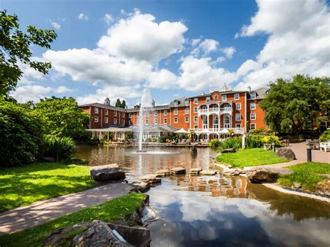 2025 Short Breaks | Hotel Bookings | Alton Towers Resort