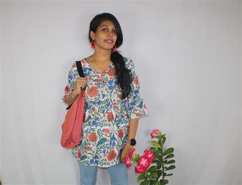 Clothing:Authentic Indian Kurtis for Women and Girls– Thalir-LEED®