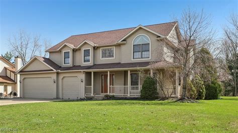 285 Valley Brook Oval, Hinckley, OH 44233 | Homes.com