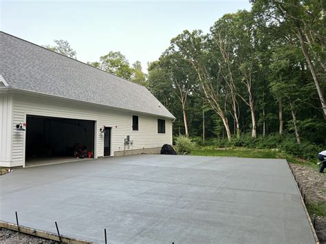 Best Crushed Concrete/Asphalt Driveways In Flint Michigan