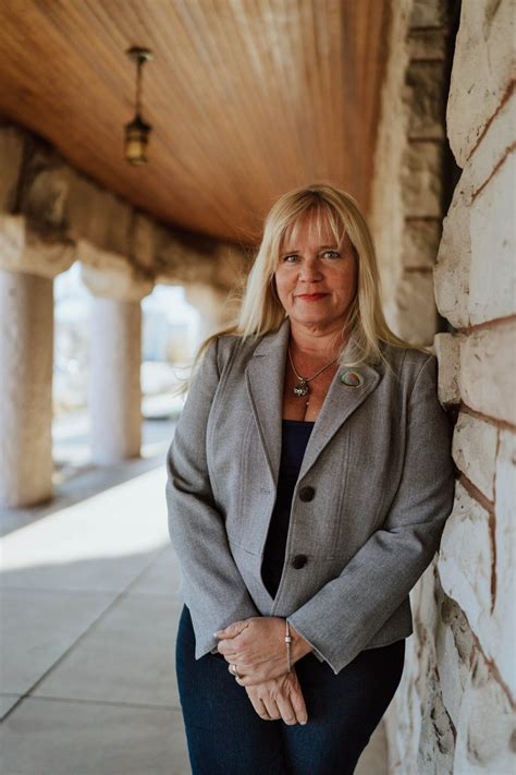 Grief vs Mourning: Understanding Two Sides of Loss