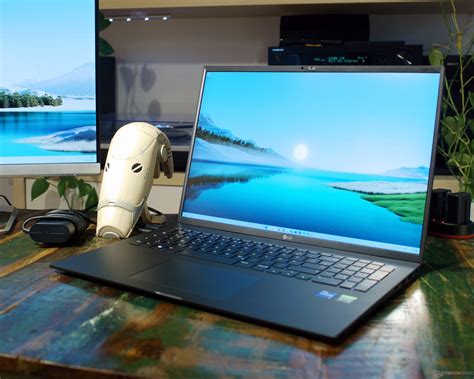 LG Gram 17 Inch Laptop 的图像结果