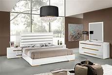 da letto arredata da letto bianco e oro da letto arredata da letto bianco e oro
