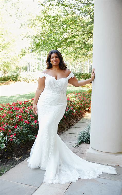 Plus size fit and flare wedding dress 60 photos - Astyledwedding.com